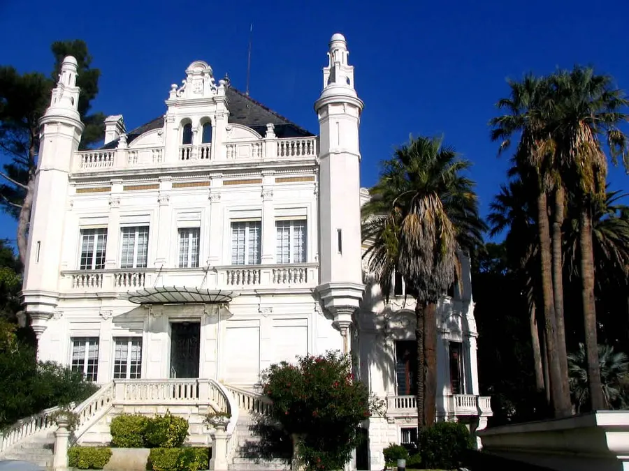 Un château avec 46 couchages dans le 13014