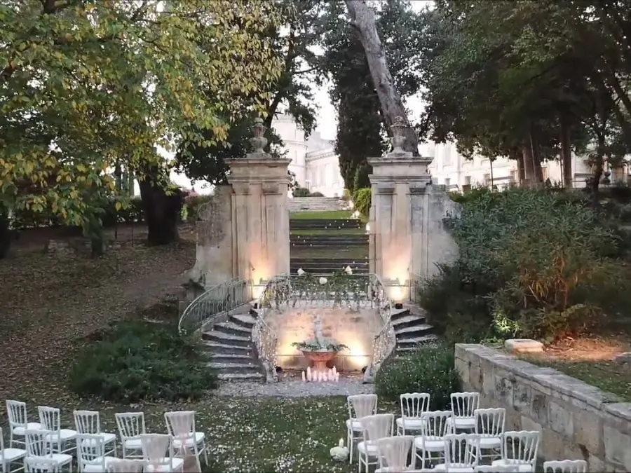 Un château sublime pour séminaire à Arles