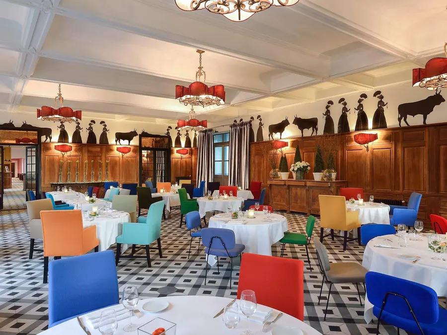 Un hôtel contemporain à Arles au design épuré