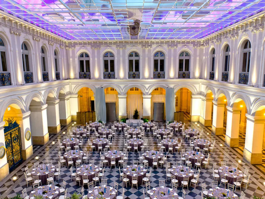 Un palais marseillais avec salons de réception